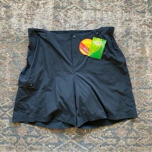 L.L. Bean bike shorts with removable layer Size XL #286024